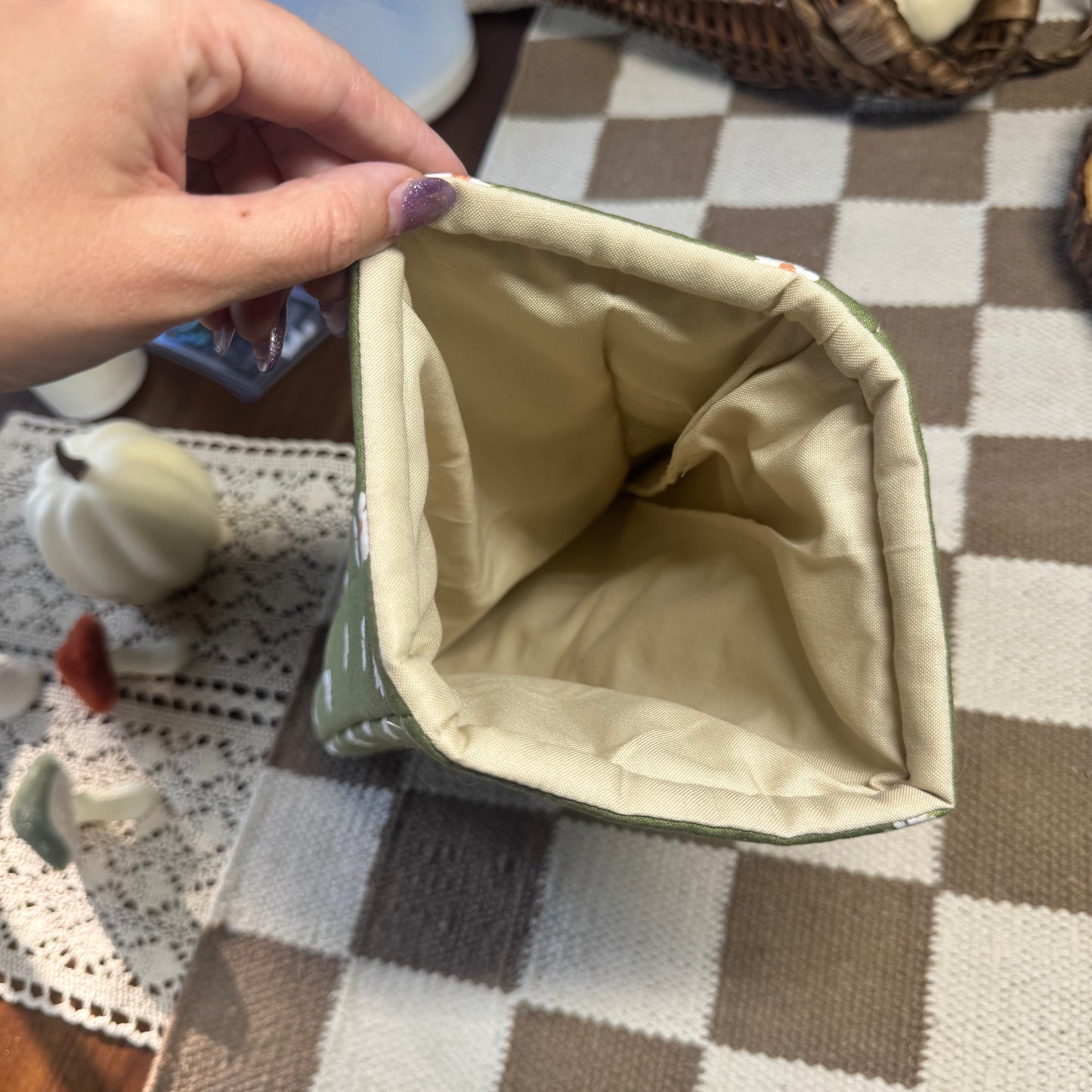 Book Sleeve in Hannah