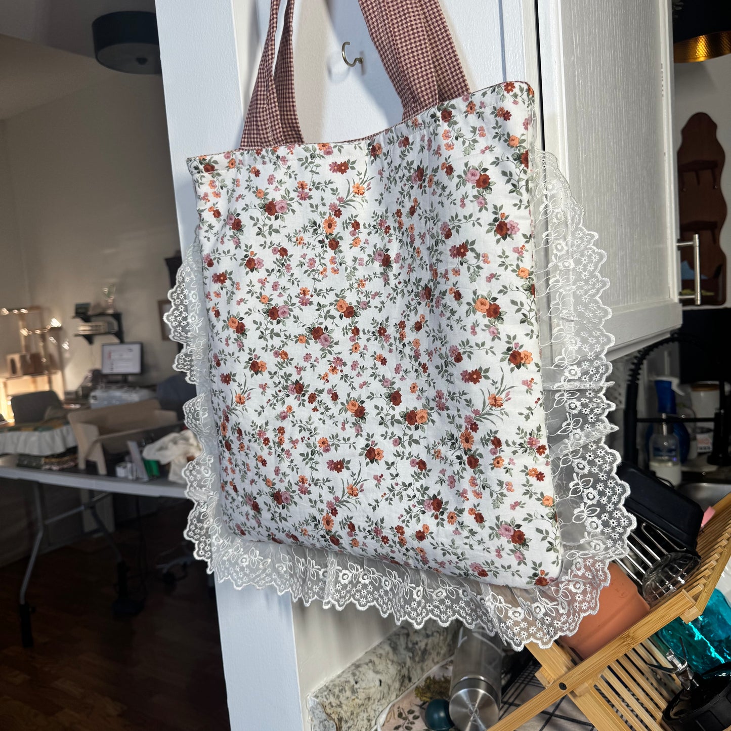 Ruffle Tote in Secret Rose Garden