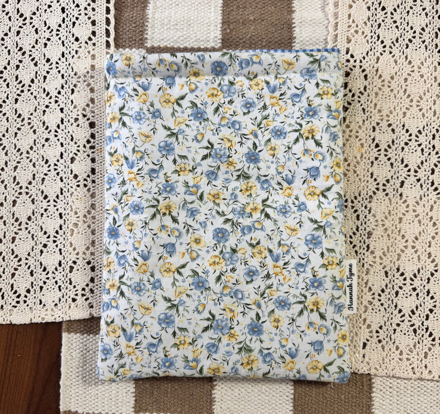 Book Sleeve in Carolina