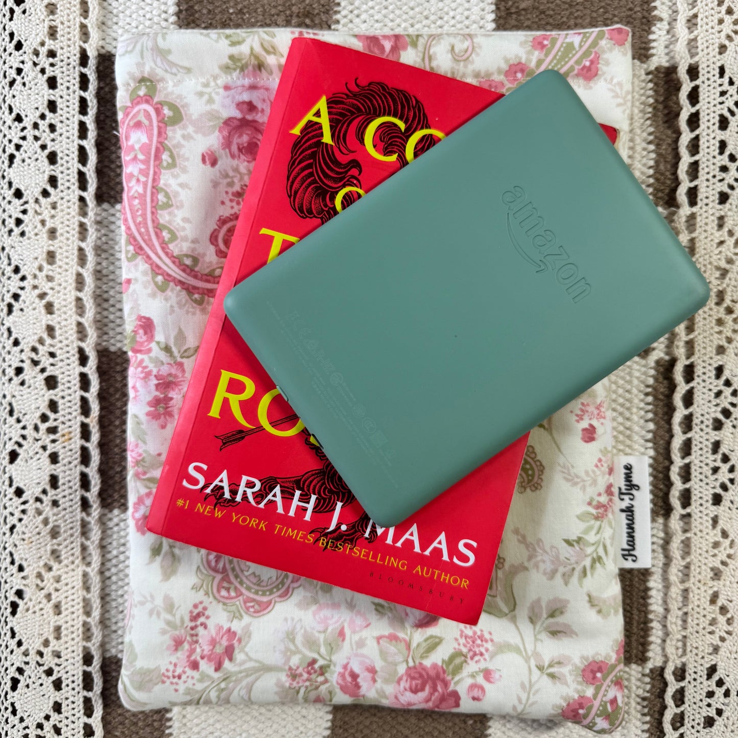 Book Sleeve in Precious Floral