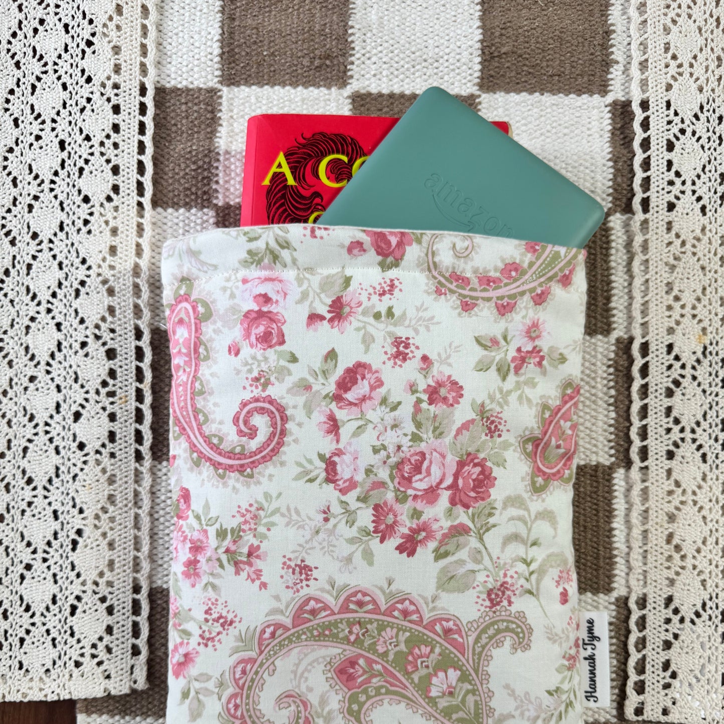 Book Sleeve in Precious Floral