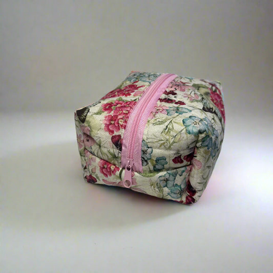 The All Day Beauty Makeup Bag in Tracy