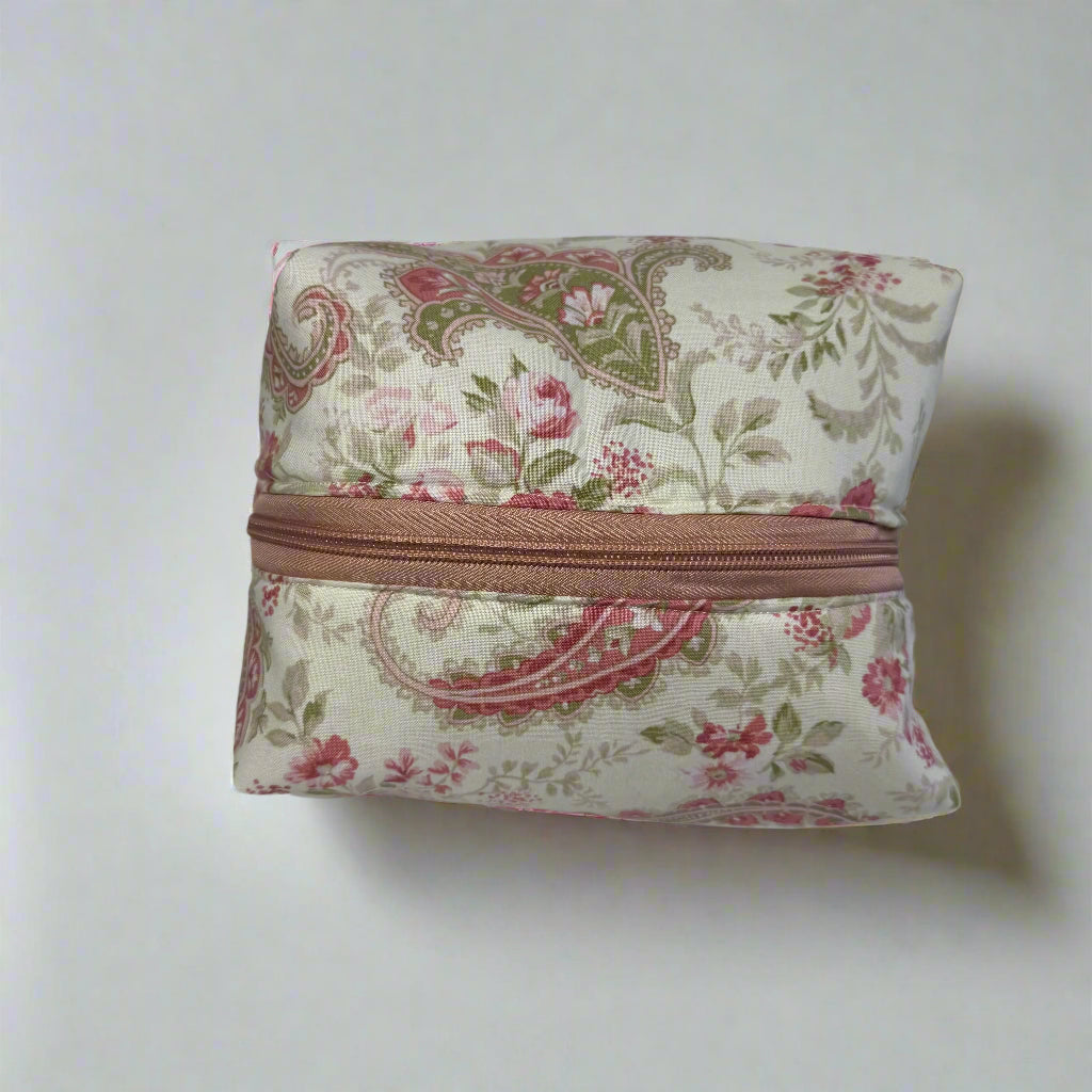 Limited Addition The All Day Beauty Makeup Bag in Precious Floral