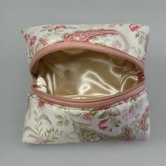 Limited Addition The All Day Beauty Makeup Bag in Precious Floral