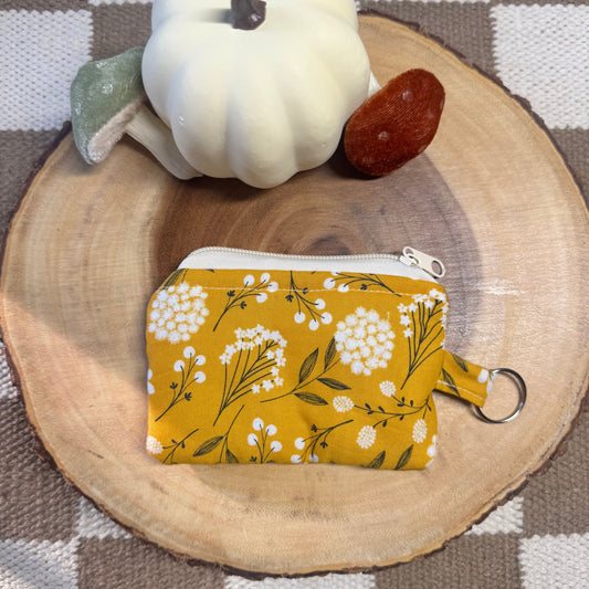 Keychain Wallet in Golden Meadow
