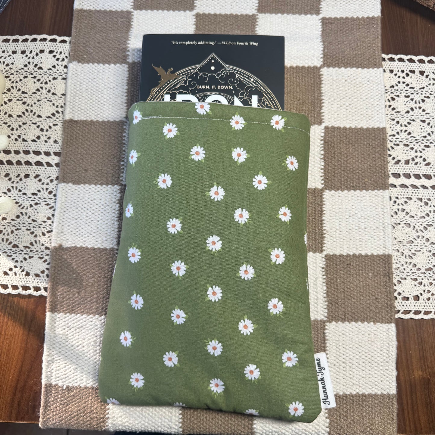 Book Sleeve in Hannah
