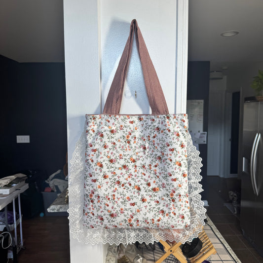 Ruffle Tote in Secret Rose Garden