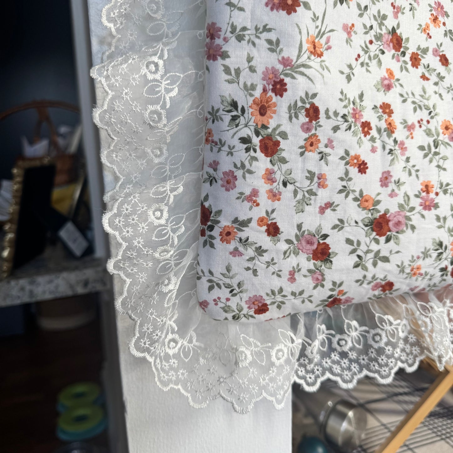 Ruffle Tote in Secret Rose Garden