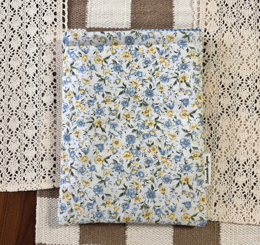 Book Sleeve in Carolina