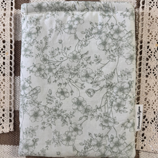 Book Sleeve in Vintage Green