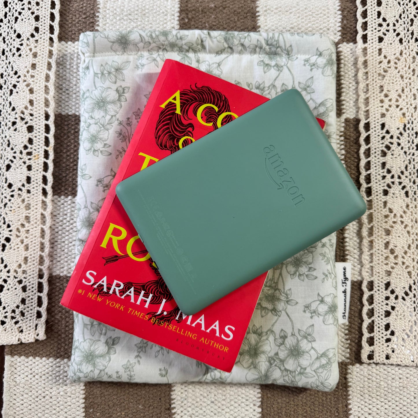 Book Sleeve in Vintage Green